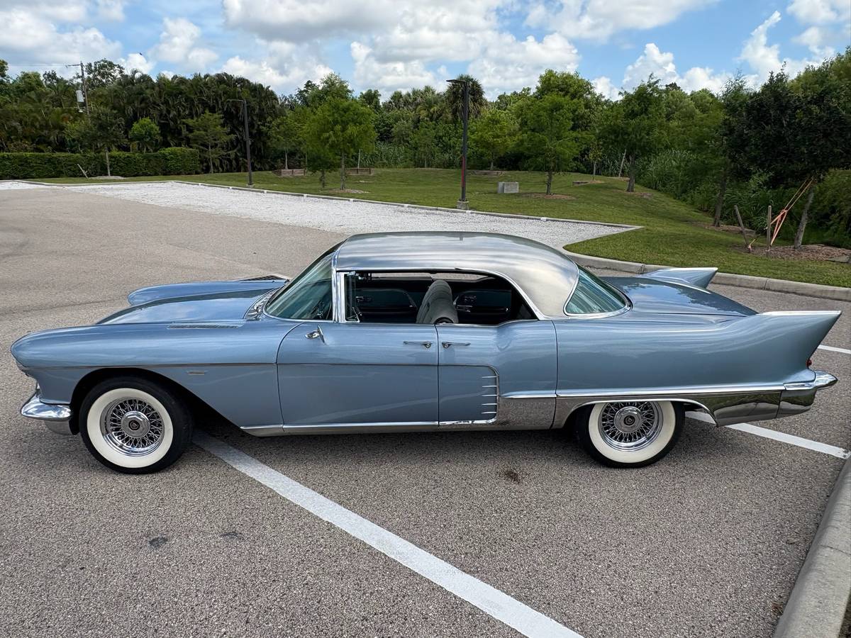 Cadillac-eldorado-brougham-1957-4