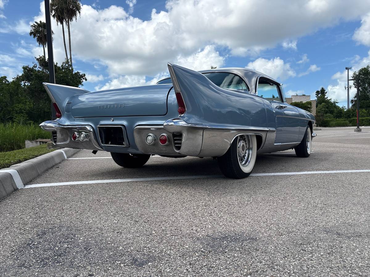 Cadillac-eldorado-brougham-1957-5