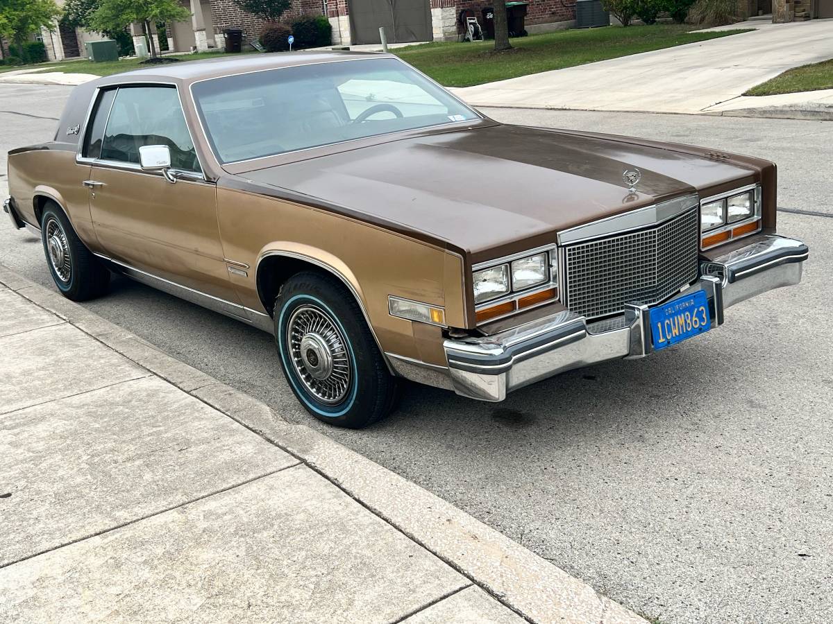 Cadillac-eldorado-convertible-1981-brown-2