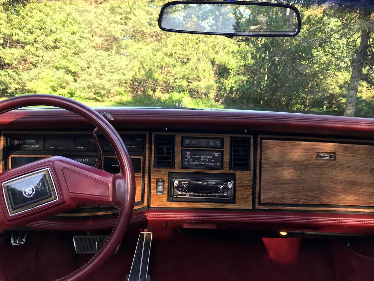 Cadillac-eldorado-convertible-1985-white-12