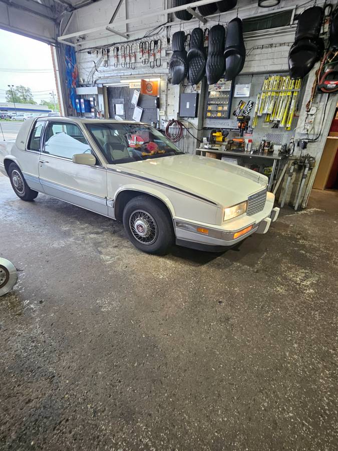 Cadillac-eldorado-convertible-1988-white-2