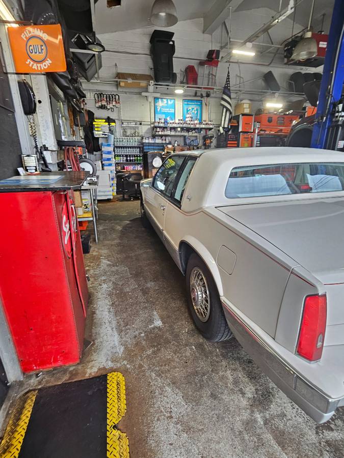 Cadillac-eldorado-convertible-1988-white-3