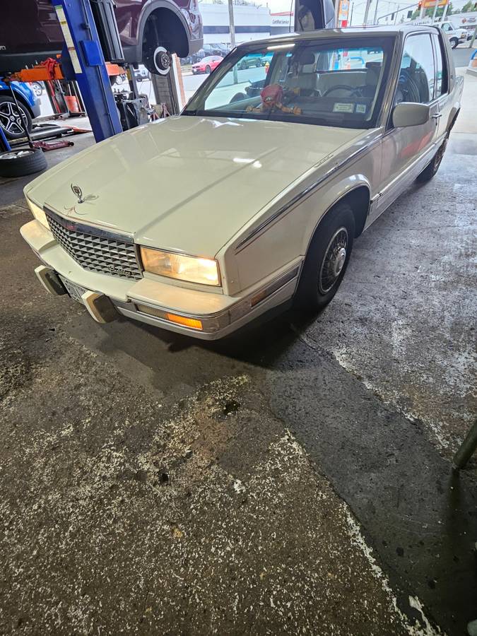 Cadillac-eldorado-convertible-1988-white