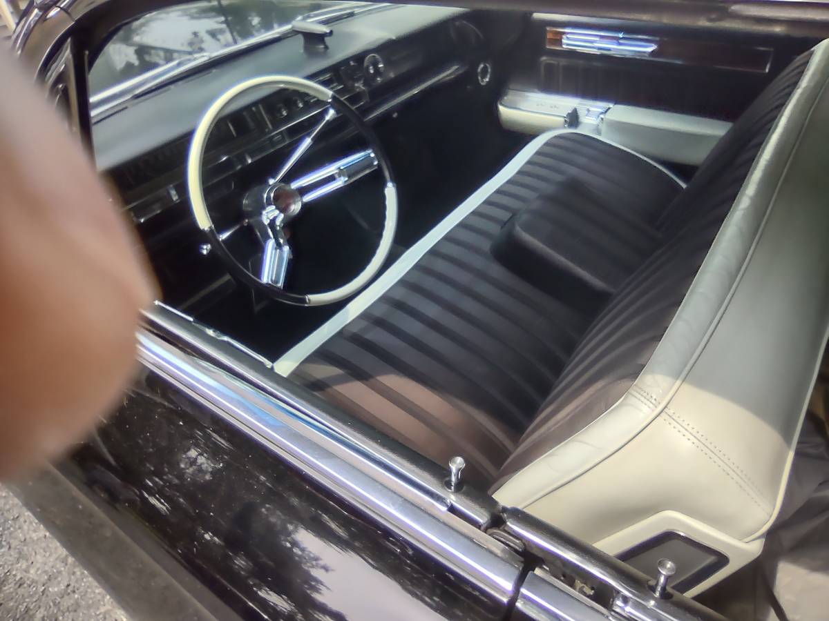 Cadillac-fleetwood-1961-black-1