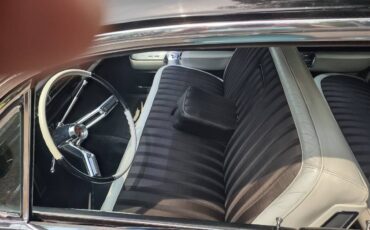 Cadillac-fleetwood-1961-black-16