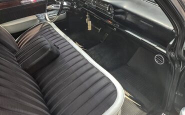 Cadillac-fleetwood-1961-black-7