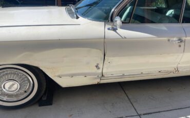Cadillac-fleetwood-1962-white-4