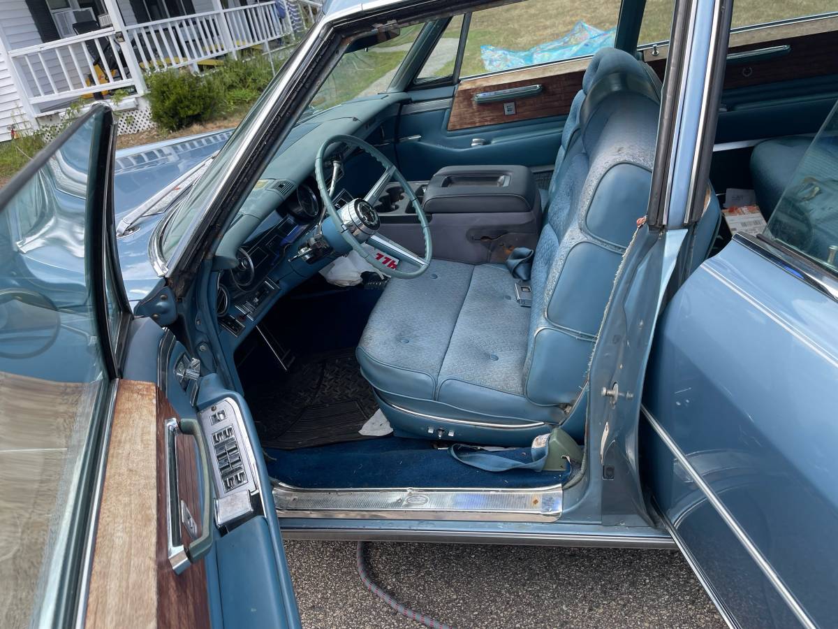 Cadillac-fleetwood-1966-blue-2