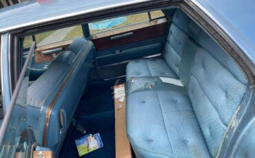 Cadillac-fleetwood-1966-blue-3