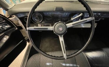 Cadillac-fleetwood-1966-white-4