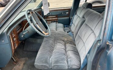 Cadillac-fleetwood-1977-blue-11
