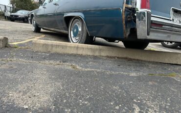 Cadillac-fleetwood-1977-blue-19