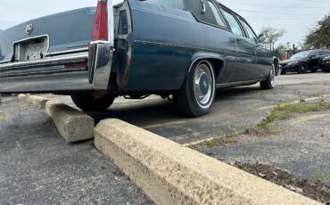 Cadillac-fleetwood-1977-blue-20
