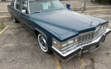 Cadillac-fleetwood-1977-blue