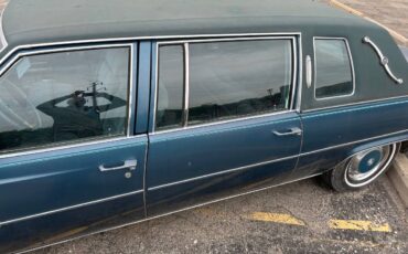 Cadillac-fleetwood-1977-blue-7