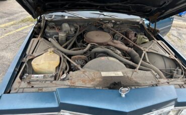Cadillac-fleetwood-1977-blue-8