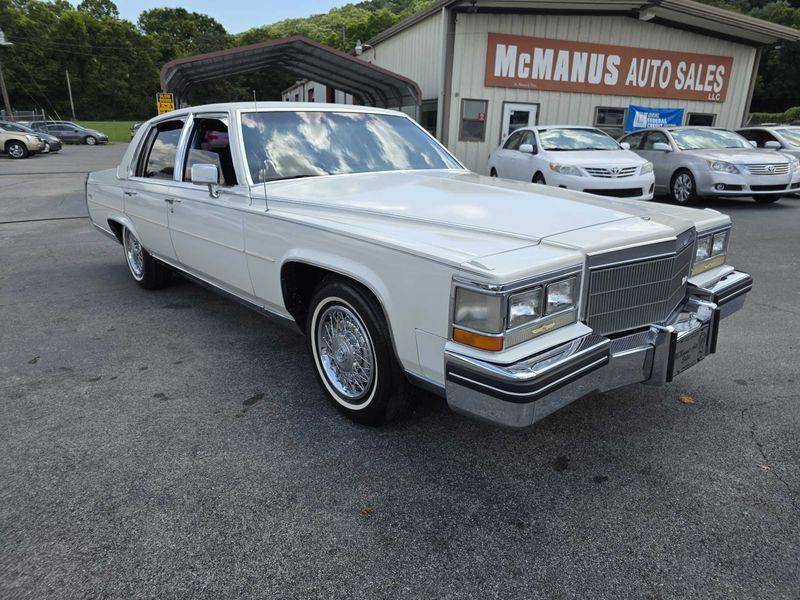 Cadillac-fleetwood-1985-blue-30