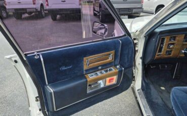 Cadillac-fleetwood-1985-blue-37