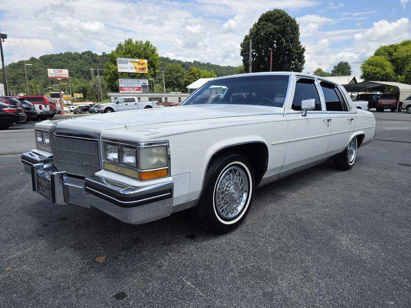 Cadillac-fleetwood-1985-blue-6