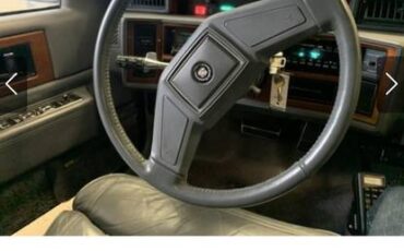 Cadillac-fleetwood-1989-red-10