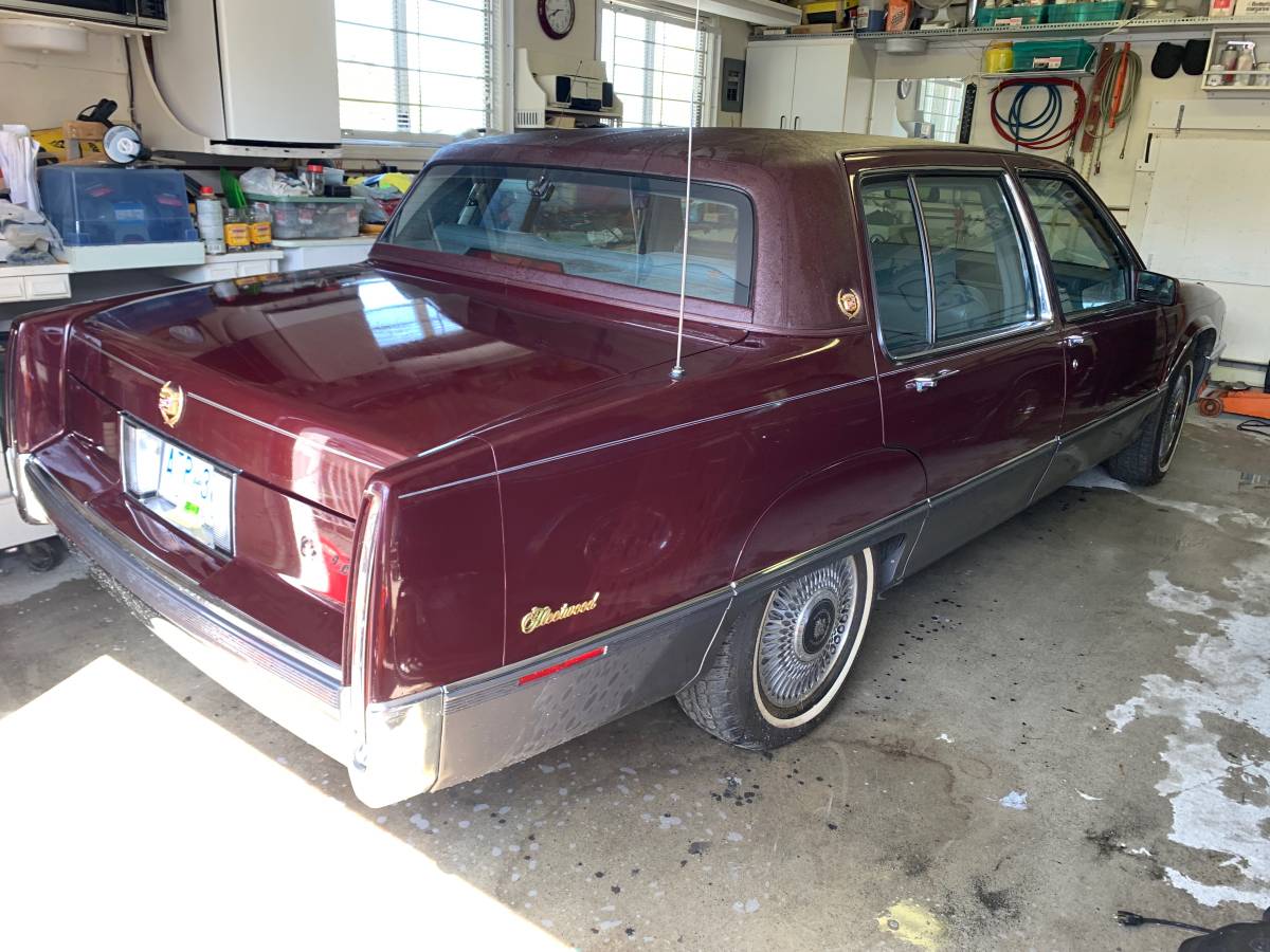 Cadillac-fleetwood-1989-red-18