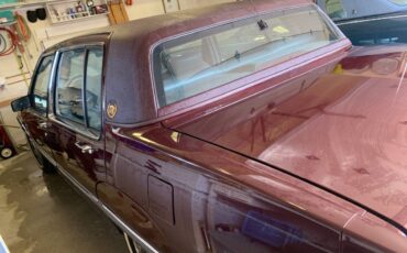 Cadillac-fleetwood-1989-red-2