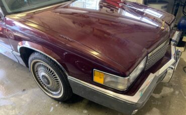 Cadillac-fleetwood-1989-red-3