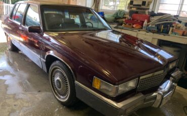 Cadillac-fleetwood-1989-red