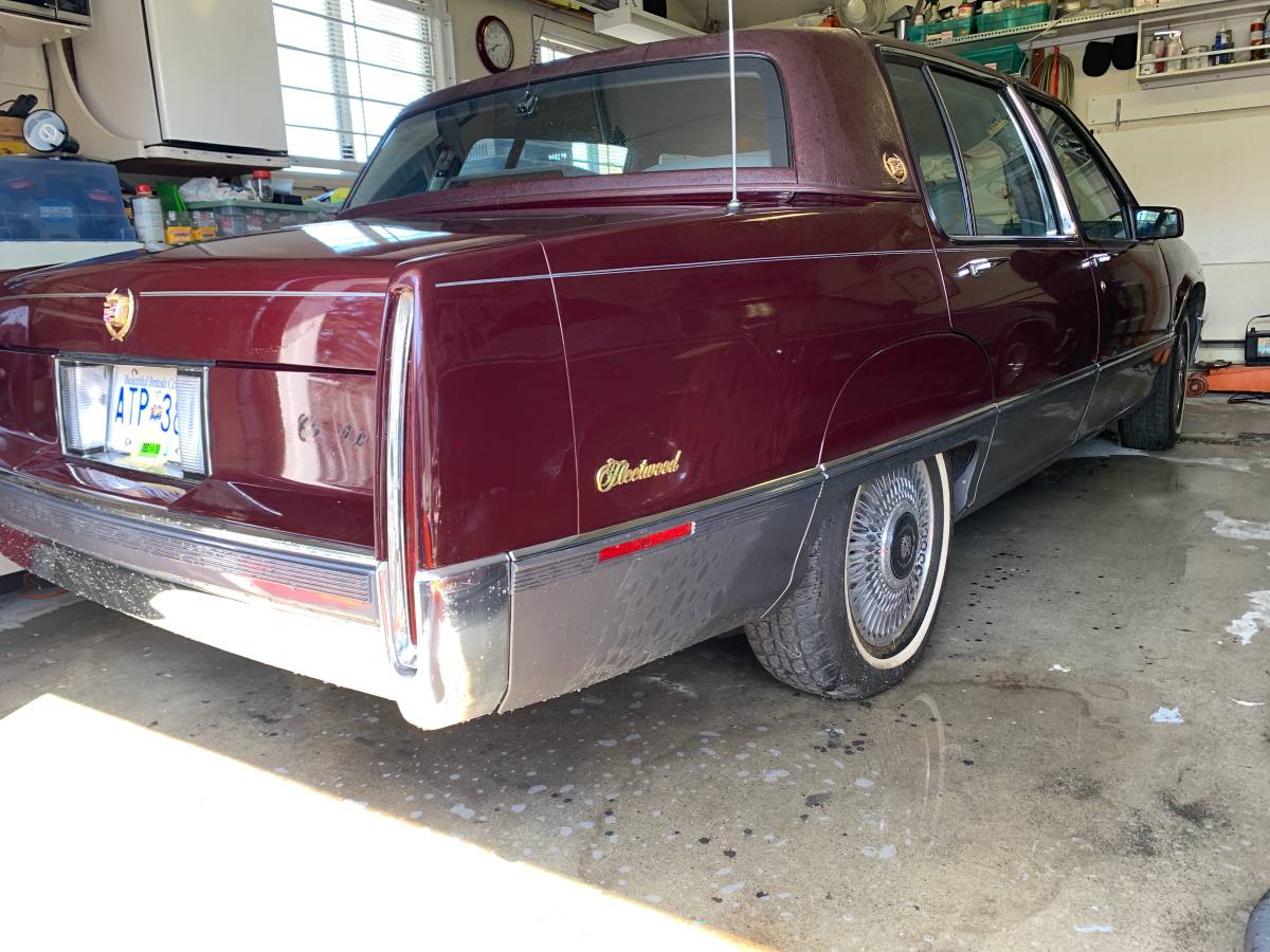 Cadillac-fleetwood-1989-red-6
