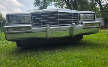 Cadillac-fleetwood-1991-4