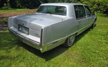 Cadillac-fleetwood-1991-6