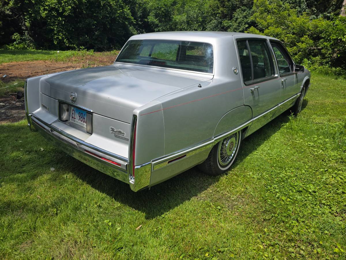 Cadillac-fleetwood-1991-6