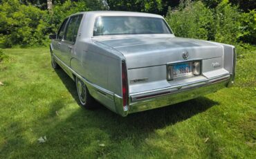 Cadillac-fleetwood-1991-7