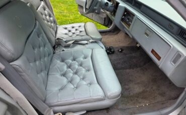 Cadillac-fleetwood-1991-9