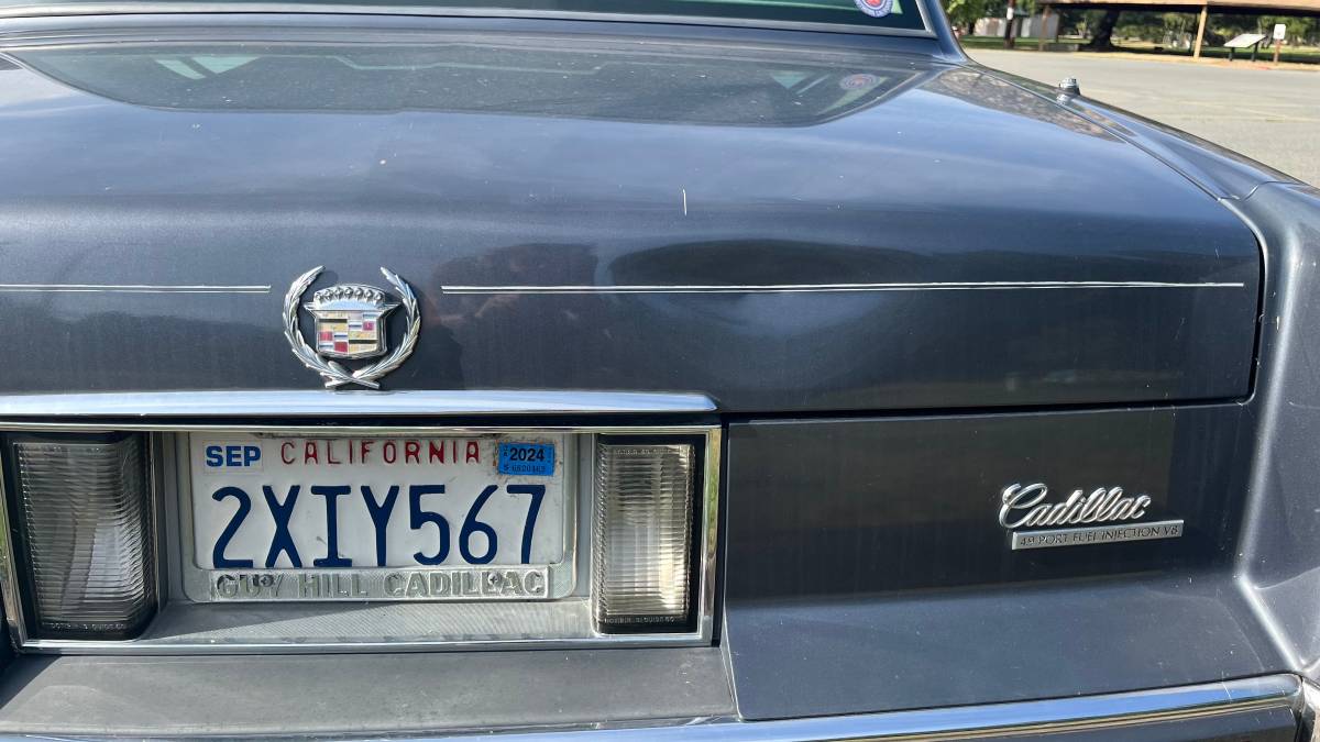 Cadillac-fleetwood-1992-blue-11