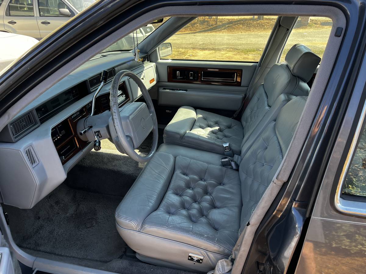 Cadillac-fleetwood-1992-blue-6