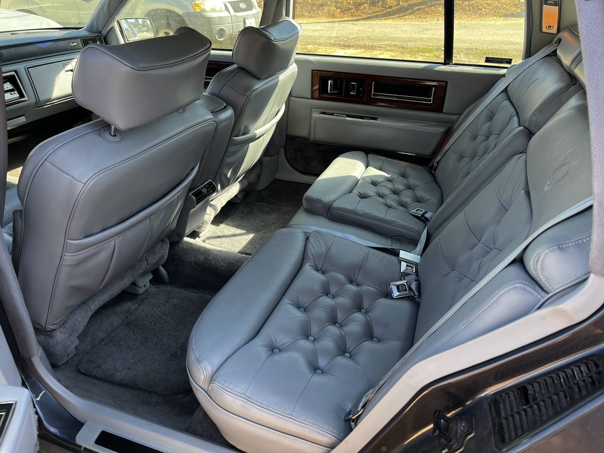Cadillac-fleetwood-1992-blue-7