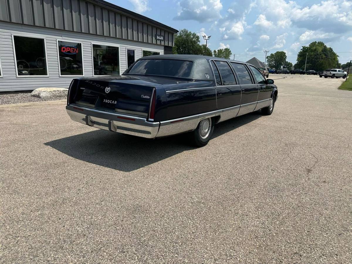 Cadillac-fleetwood-1995-blue-1