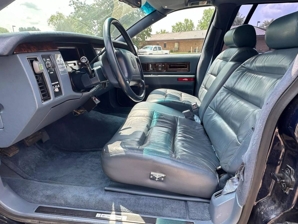 Cadillac-fleetwood-1995-blue-13