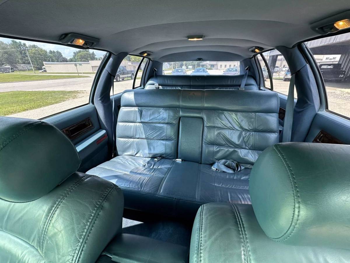 Cadillac-fleetwood-1995-blue-8
