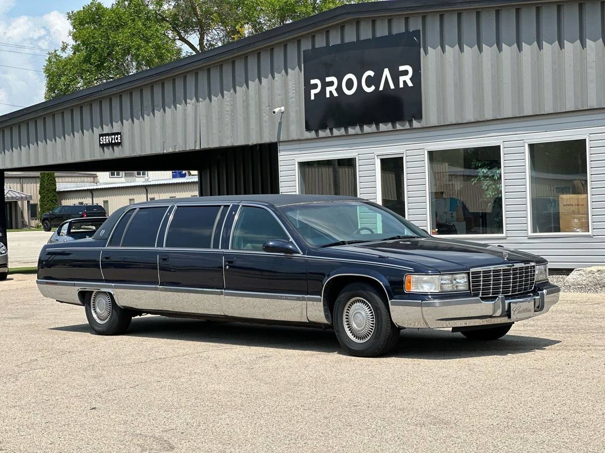 Cadillac-fleetwood-1995-blue