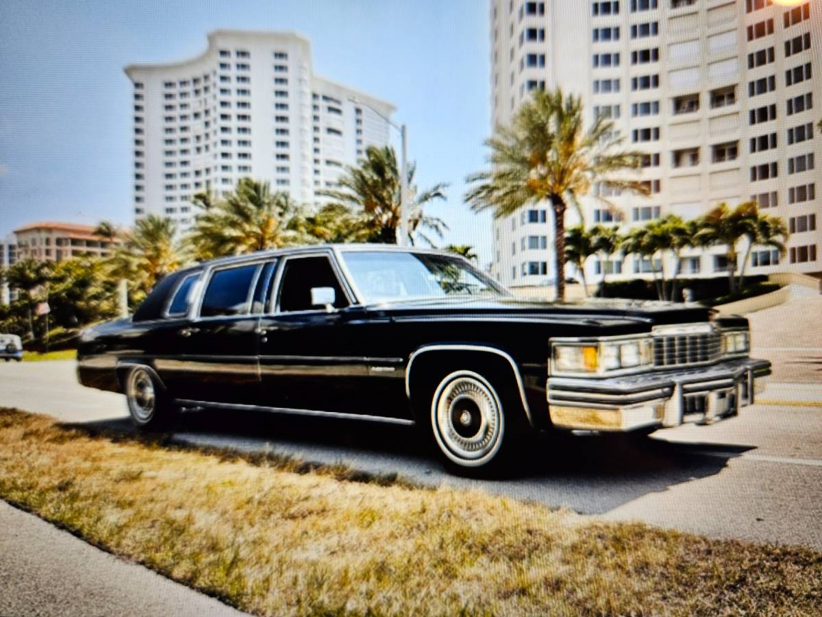 Cadillac-fleetwood-75-1977-black-1