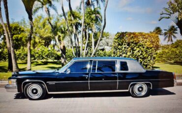 Cadillac-fleetwood-75-1977-black