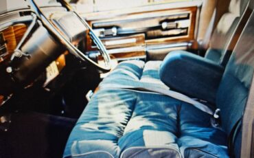 Cadillac-fleetwood-75-1977-black-5