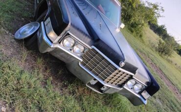 Cadillac-fleetwood-brougham-1969-black-1