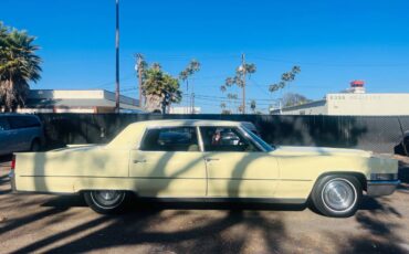 Cadillac-fleetwood-brougham-1969-yellow-10