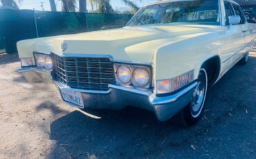 Cadillac-fleetwood-brougham-1969-yellow-8