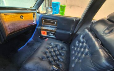 Cadillac-fleetwood-brougham-1984-blue-15