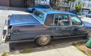 Cadillac-fleetwood-brougham-1984-blue-2