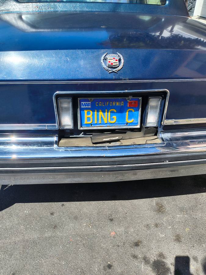 Cadillac-fleetwood-brougham-1984-blue-6